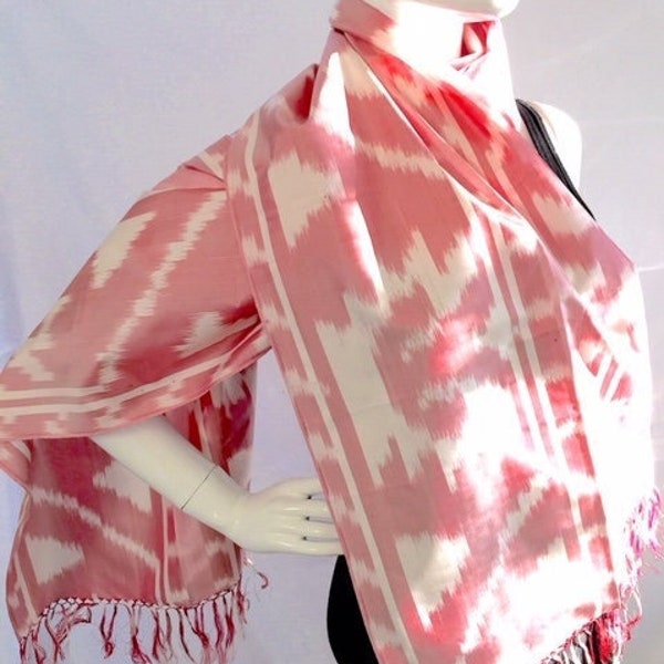 Light Red Ikat Margilan Fringed Silk Scarf, Adras pattern, Gift for her, wedding guest scarf, Uzbek silk, the goods of Sogdia, Ethnic gift