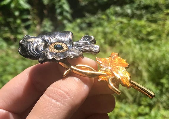 Met Museum Icelandic Poppy Brooch - image 7