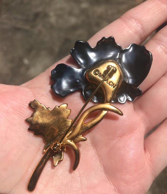 Met Museum Icelandic Poppy Brooch - image 10