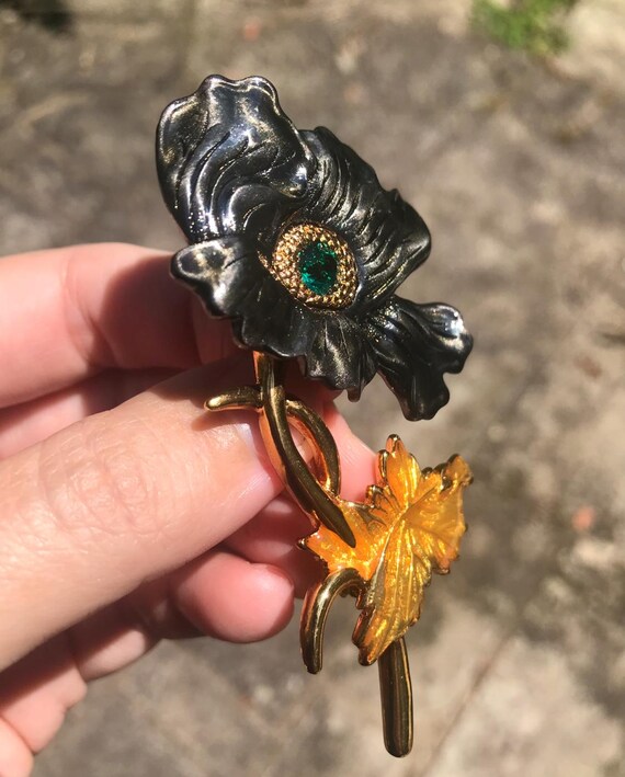 Met Museum Icelandic Poppy Brooch - image 8