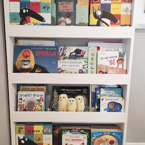 Dotty Natural - Libreria, Libreria montessoriana per bambini, Fino a 30  libri, Ideale per bambini, Legno di betulla multiplex, 3 livelli, 60 x  95 x 13 cm Naturale