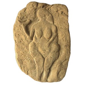 Venus of Laussel Relief Replica – Prehistoric Fertility Goddess Sculpture – Handcrafted Ancient Art – Unique Gift for History & Art Lovers