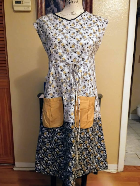 Handmade Patchwork Apron Dress SZ M Excellent Cond