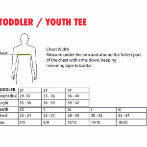 K&ouml;nnte beinhalten: Eine Gr&ouml;&szlig;entabelle f&uuml;r T-Shirts f&uuml;r Kleinkinder und Jugendliche. Die Tabelle zeigt die Gr&ouml;&szlig;e, das Gewicht, die K&ouml;rpergr&ouml;&szlig;e und die Brustma&szlig;e f&uuml;r verschiedene Gr&ouml;&szlig;en. Die Tabelle ist mit "Toddler" und "Youth" beschriftet.