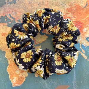 Oil Painting Floral Leaves Rural Style Cotton Hair Tie Cotton Scrunchies Elastic Hair Tie Scrunchies Normal Skinny Scrunchies Gift for Her