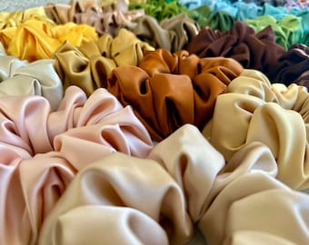 50 Colors Collection 30 Momme 100% Pure Mulberry Silk Scrunchies Jumbo Regular Skinny Ultra Thin Mini Hair Scrunchies for bridesmaids