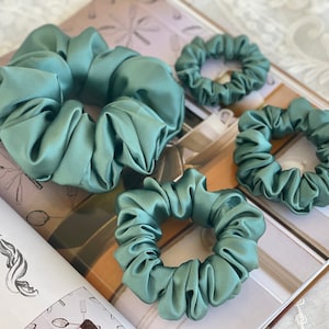 Fern Green Silk Scrunchie: 30 Momme Mulberry Silk Hair Tie