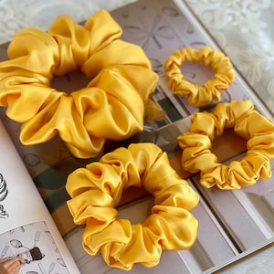 Yellow Gold 30 Momme 100% Pure Mulberry Silk Satin Scrunchies  XL Giant Jumbo Regular Skinny Ultra Thin Mini Hair Tie Gift For Wedding