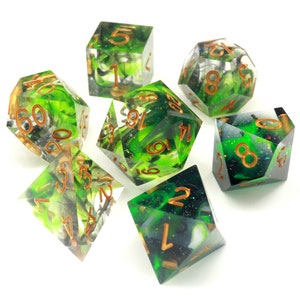 Handmade Sharp Edge Dice Green Clear Black Glitter Resin Polyhedral RPG Dice Set DND Dice Set TTRPG Dungeons and Dragons Gifts