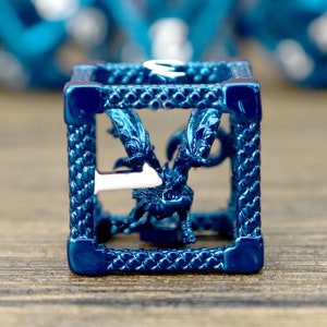 Hollow Metal Dice Set Flying Dragon Dice Brass Hollow Metal Dice Set for TTRPG Dungeons and Dragons Gifts Metall Würfel D&D Dados