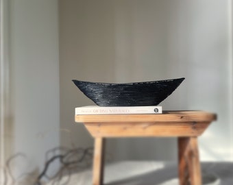 Black wire decorative bowl