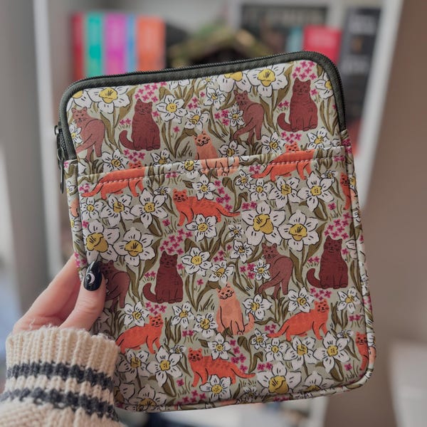 Cats and Flowers Book & Kindle Pouch, Medium E-Reader Zip up Book Sleeve, Cat Lover Bookish Gifts