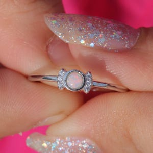 Australian Opal Sterling Silver Ring: Women&#39;s Gemstone Jewelry