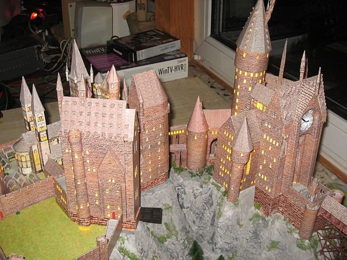 harry potter cardboard castle