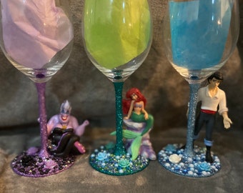 Ariel figured wine glasses