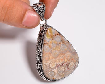Pendentif corail fossile, pendentif cabochon unique, pendentif antique minéral rare de pierres précieuses, pendentif femme, pendentif pour collier.