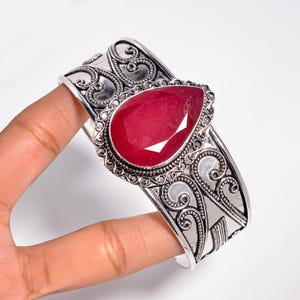 Armband i sterlingsilver med röd granat | Boho hippie-armband