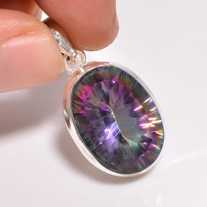 Mystic Topaz Pendant, Vintage Style 925 Sterling Silver Perfect Pendant, Gift for Elegance And Timeless Charm.