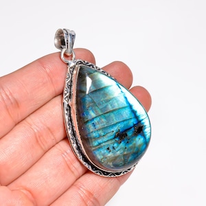 Blue Labradorite Pendant, Handmade Pendant Jewelry, Solid 925 Sterling Silver Pendant, Women Pendant, Daily Wear Pendant&#39;s.