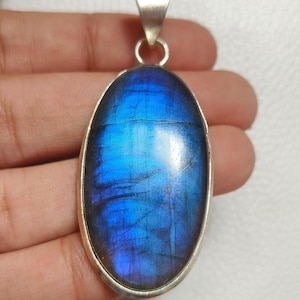 Natural Labradorite Pendant, Statement Jewelry, 925 Silver Pendant, Gemstone Pendant, Women Pendant, Pendant For Necklace Jewelry.