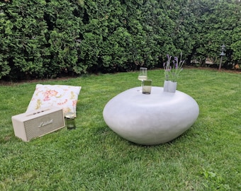 Stone Shaped Concrete Side Table: Modern Outdoor Garden Decor