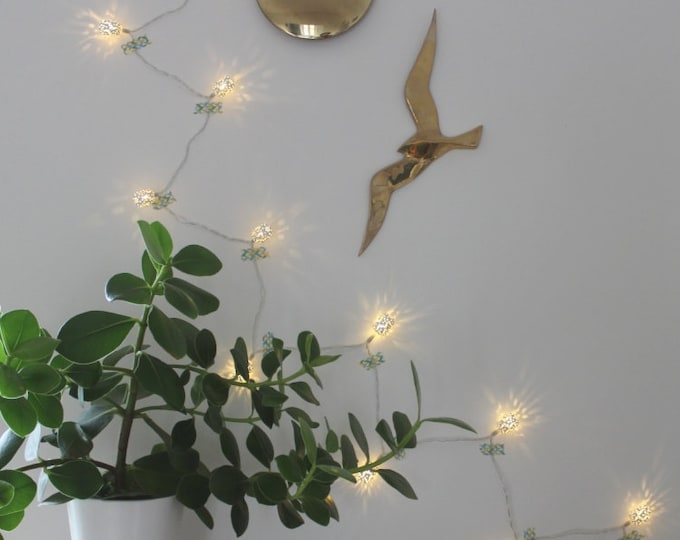 Indoor LED string light 15 openwork metal olives USB