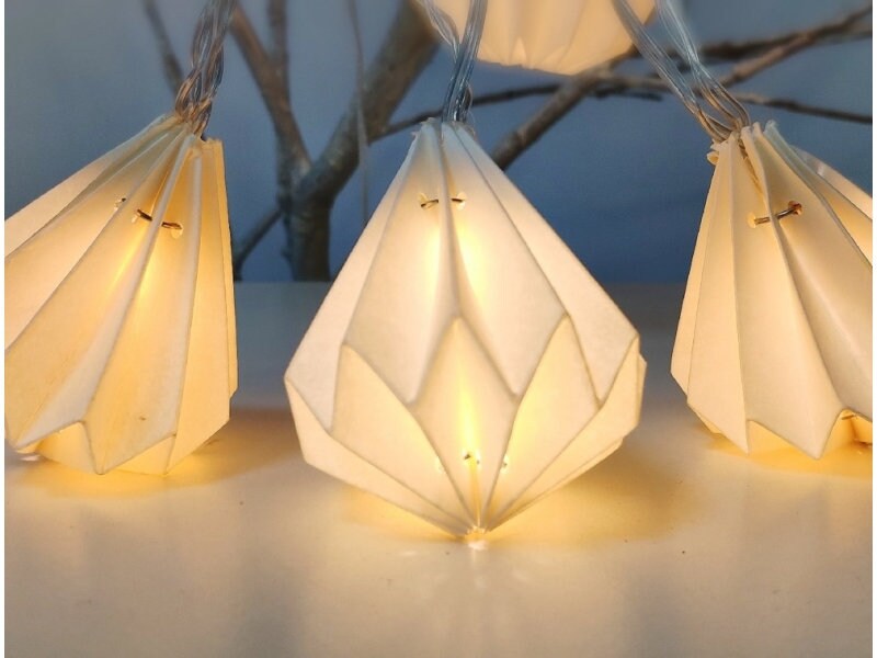 String lights 12 origami diamonds