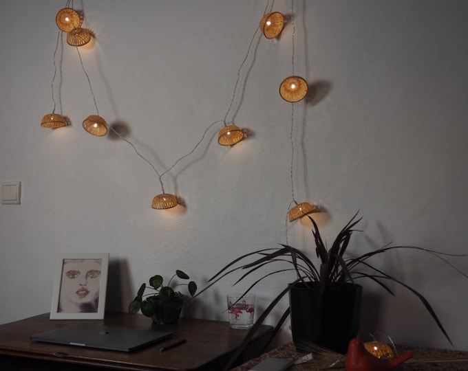 Decorative outdoor LED light garland length 3m50, 15 bamboo lampshades, transformer and plug provided