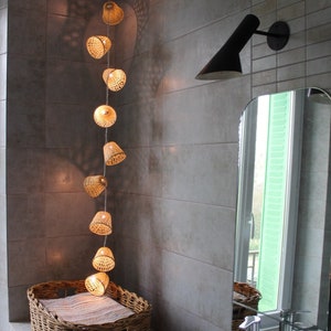 Dekorative Lichtergirlande für den Innenbereich, 12 Lampenschirme aus Bambus, Länge 3 m, Innentransformator im Lieferumfang enthalten Bild 4