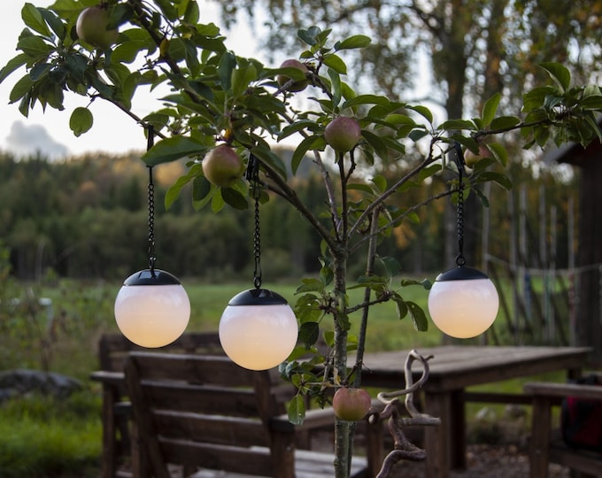 Solar LED light pendant H 27 cm, 3 white bulbs and decorations D 10 cm