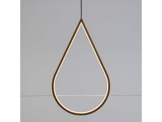 Motif lumineux en Néon flex et bambou intérieur