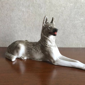 Vintage Porcelain German Shepherd Figurine by Boris Vorobjev, Leningrad Porcelain Factory (Lomonosov, LFZ), USSR 1960s.