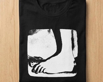 Python Foot T Shirt Funny British Comedy Graphic Tee Absurd Humor Retro TV Shirt Unisex Gift for Comedy Fans holy grail