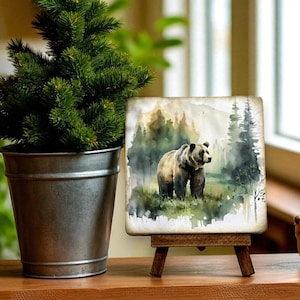 Rustic Bear Wood Sign with Easel – Nature-Inspired Watercolor Bear Art | Wildlife Wall Decor for Cabin, Lodge, or Outdoor Lover Gift