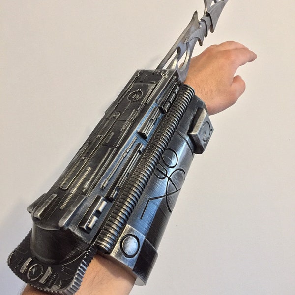 Predator Gauntlet ForeArm Right Weathered Version,Predator Cosplay,Jungle Predator Movie cosplay prop Finished (3D printed) Vambrace