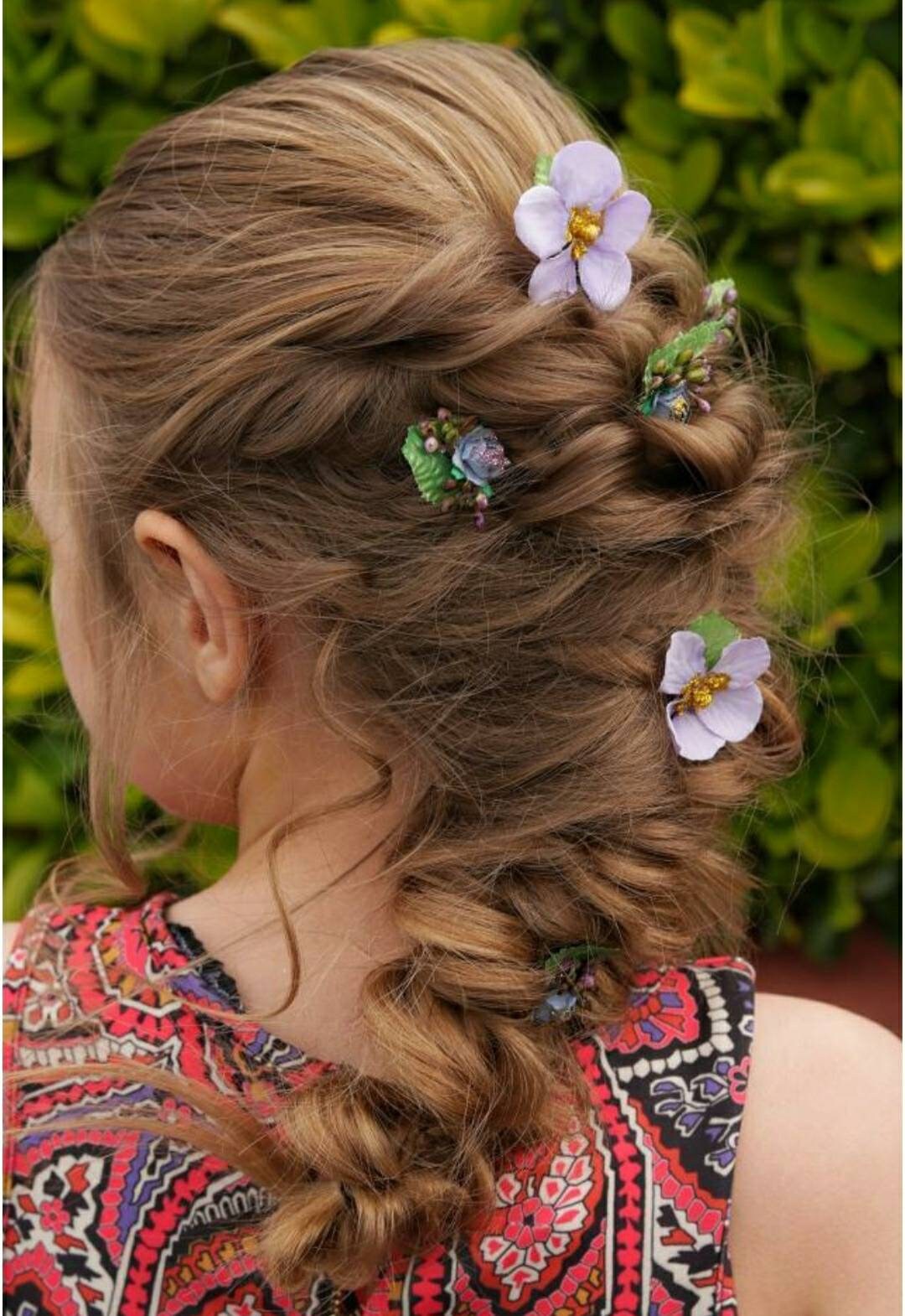 Stunning Floral Hair Accessories For Your Big Day
