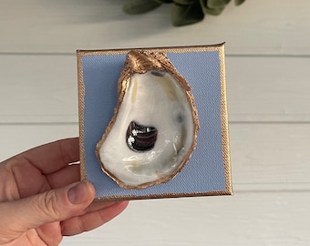 Rouge 225 Hand Gilded Oyster On Canvas main image 1