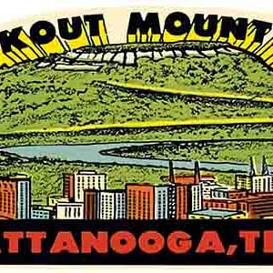 Puede incluir: Postal vintage con una ilustración colorida de Lookout Mountain y la ciudad de Chattanooga, Tennessee. La postal dice "Lookout Mountain Chattanooga, Tenn."