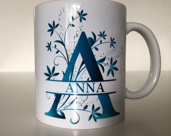 Kaffeetasse Mit Monogramm und Namen im Buchstaben Farbverlauf türkis/grün schwarz Florale Elemente Name Anna