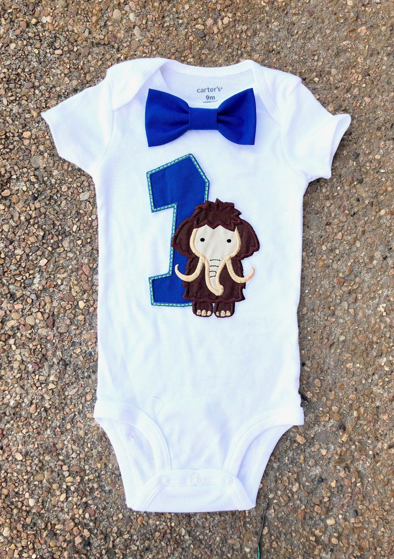 matching family outfits for first birthday