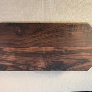 oval cutting board, walnut cutting board, oval bread board, large walnut bread board, housewarming gift, wood bread board, hot plate