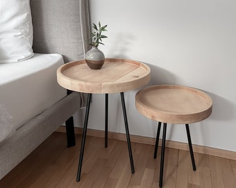 Table de chevet / table d'appoint en bois de pin haut de gamme - fabriquée à la main dans le Tyrol du Sud