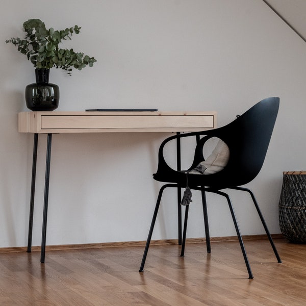 Table console/bureau en bois de pin durable du Tyrol du Sud - fait main et régional