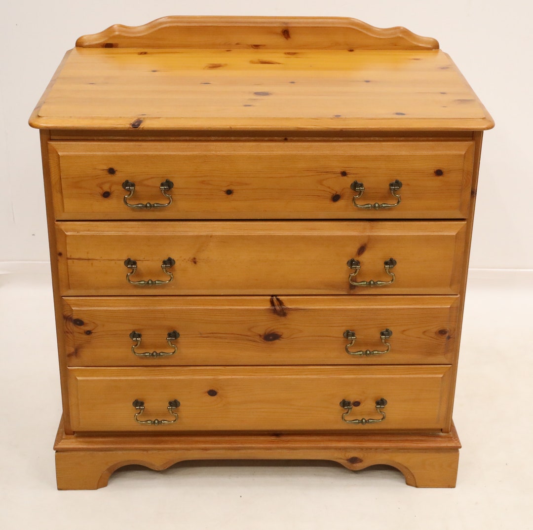 A Vintage Pine Chest of Drawers With Back Ledge Swing Handles FREE UK