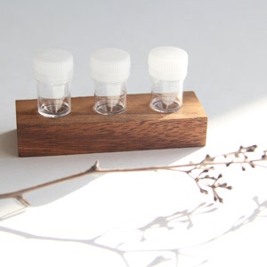 Tintenminis-Set: Halter aus Holz mit 2 oder 3 Döschen, Pipette / DinkyDips