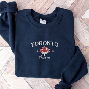 Toronto Embroidered Sweatshirt Canada Sweatshirt Vintage Ontario Crewneck Embroidered Sweater