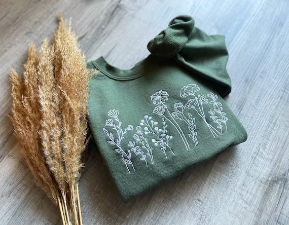 Wildflowers Embroidered Crewneck Flower Sweatshirt Floral Sweatshirt Botanical Sweatshirt Plant Sweatshirt Nature Sweatshirt