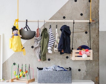 Hanging Clothing Rack