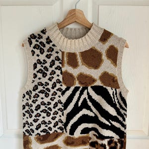Vintage Silk Blend Animal Print Sleeveless Knit Top Size Large | 90&#39;s Style | The Limited