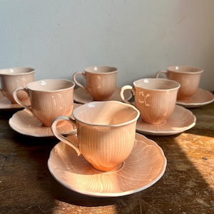 Exquisite Vintage Mikasa Spring Amaryllis Teacups and Saucers, set of 12 | Floral Teacups and Saucers | Peachy Coffee Cups Flower Petal